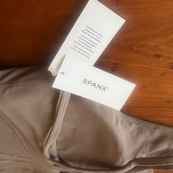 NWT, SPANX—SpanxSmooth OnForm High Neck Shelf Tank Lined Women's Top in Smoke—M - Picture 3 of 12